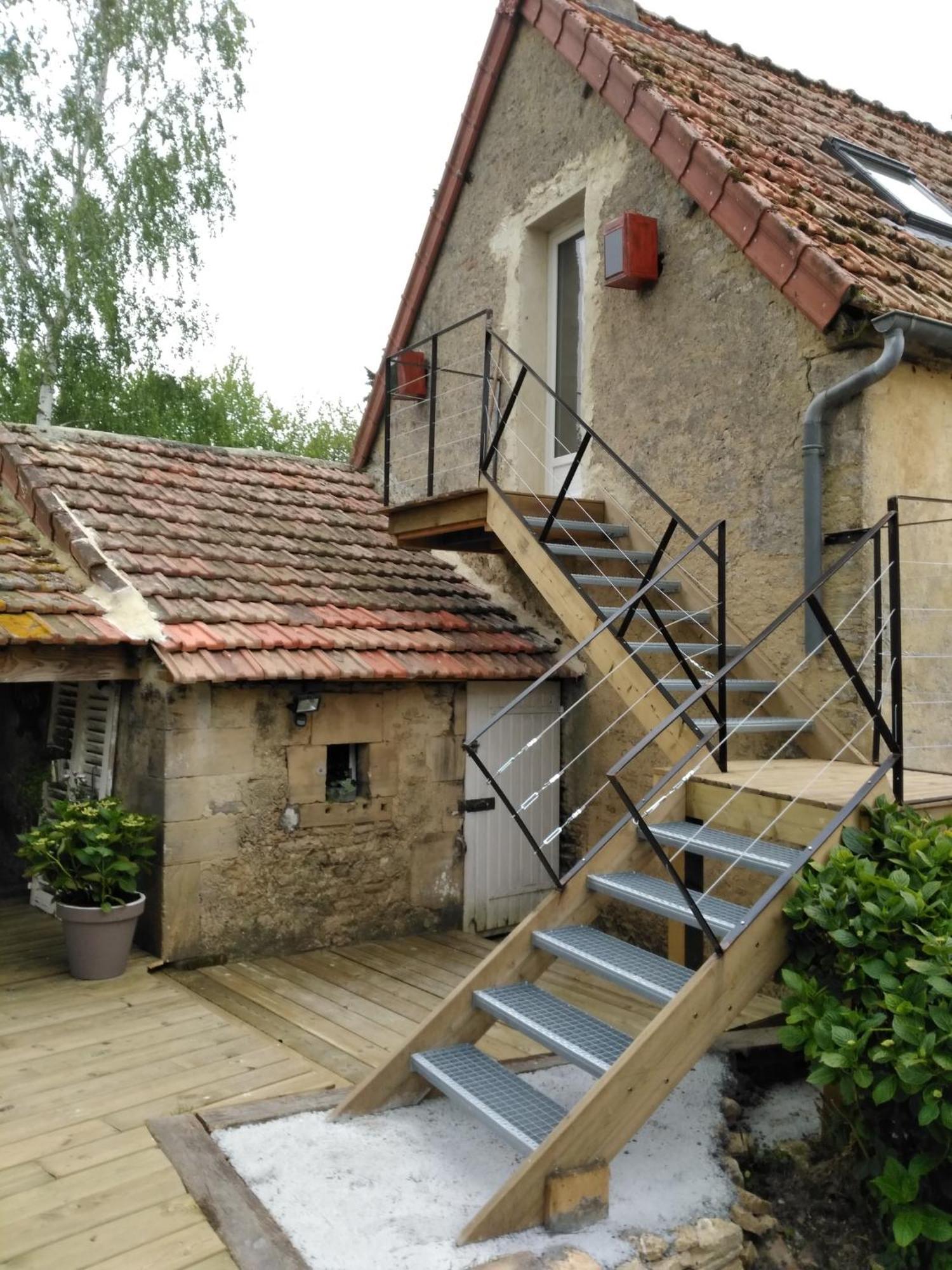 O Grenier De L'Artiste Apartment Bazenville Luaran gambar